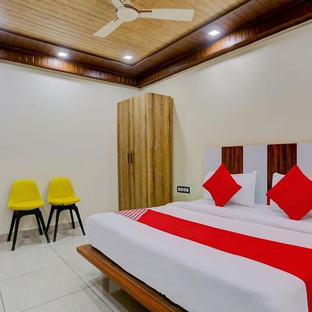 Hotel O Family Deluxe Nové Dillí Exteriér fotografie